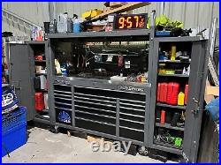Mac tools box Tech triple bank roll cab with hutch and side cabinets/trolley
